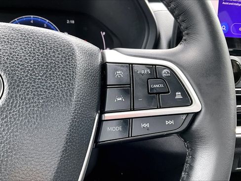Used 2025 Toyota Grand Highlander FWD image 12