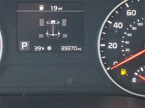 Used 2022 Kia Seltos EX image 21