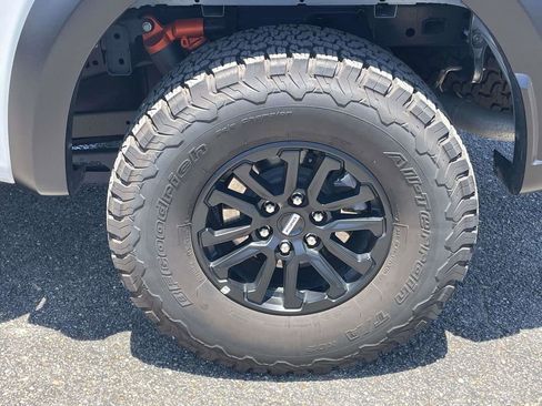 Used 2024 Ford F150 Raptor AWD/4WD image 9