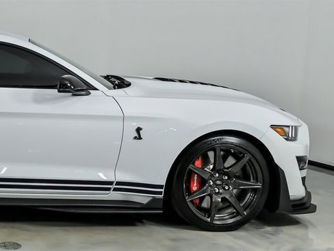 Used 2022 Ford Mustang Shelby GT500 w/ Carbon Fiber Track Pack RWD image 14