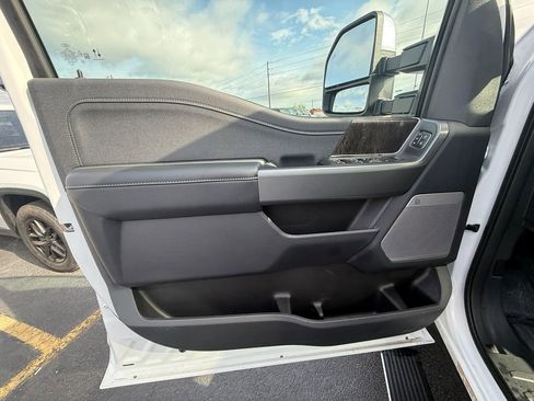 Used 2026 Ford F450 Lariat w/ Chrome Package image 11