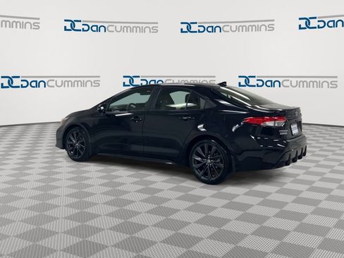 Used 2025 Toyota Corolla SE w/ Convenience Package image 6