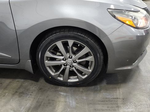 Used 2018 Nissan Altima 2.5 SR w/ SR Special Edition image 11
