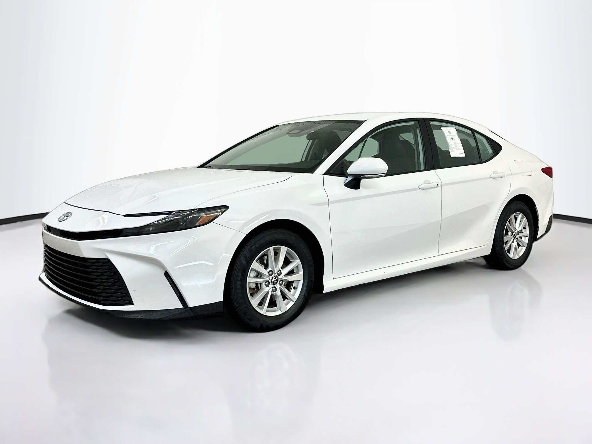Used 2025 Toyota Camry LE FWD image 3