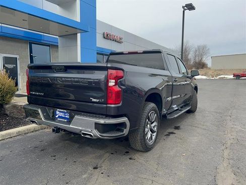 Used 2022 Chevrolet Silverado 1500 LT w/ Z71 Off-Road Package image 7