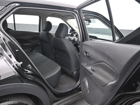 Certified 2025 Nissan Kicks Play S image 10