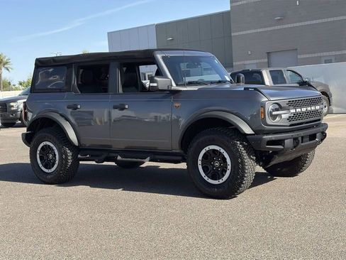 Used 2024 Ford Bronco Badlands AWD/4WD image 4