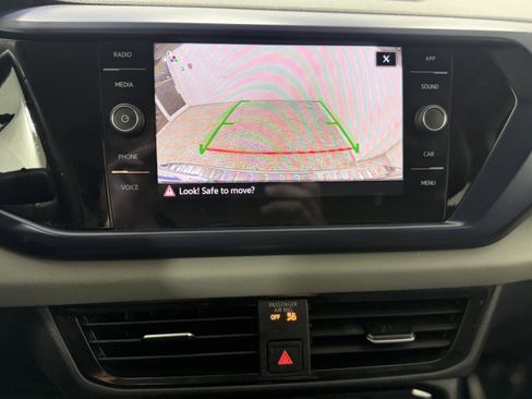 Certified 2023 Volkswagen Taos SE w/ Black Wheel Package image 20