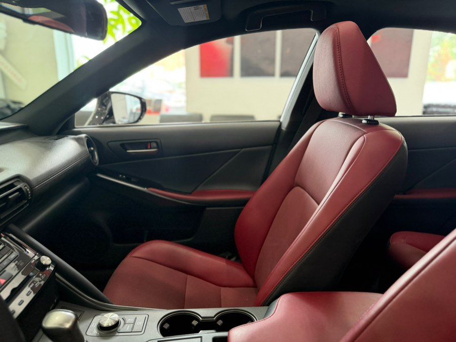 Used 2024 Lexus IS 300 F Sport RWD image 13