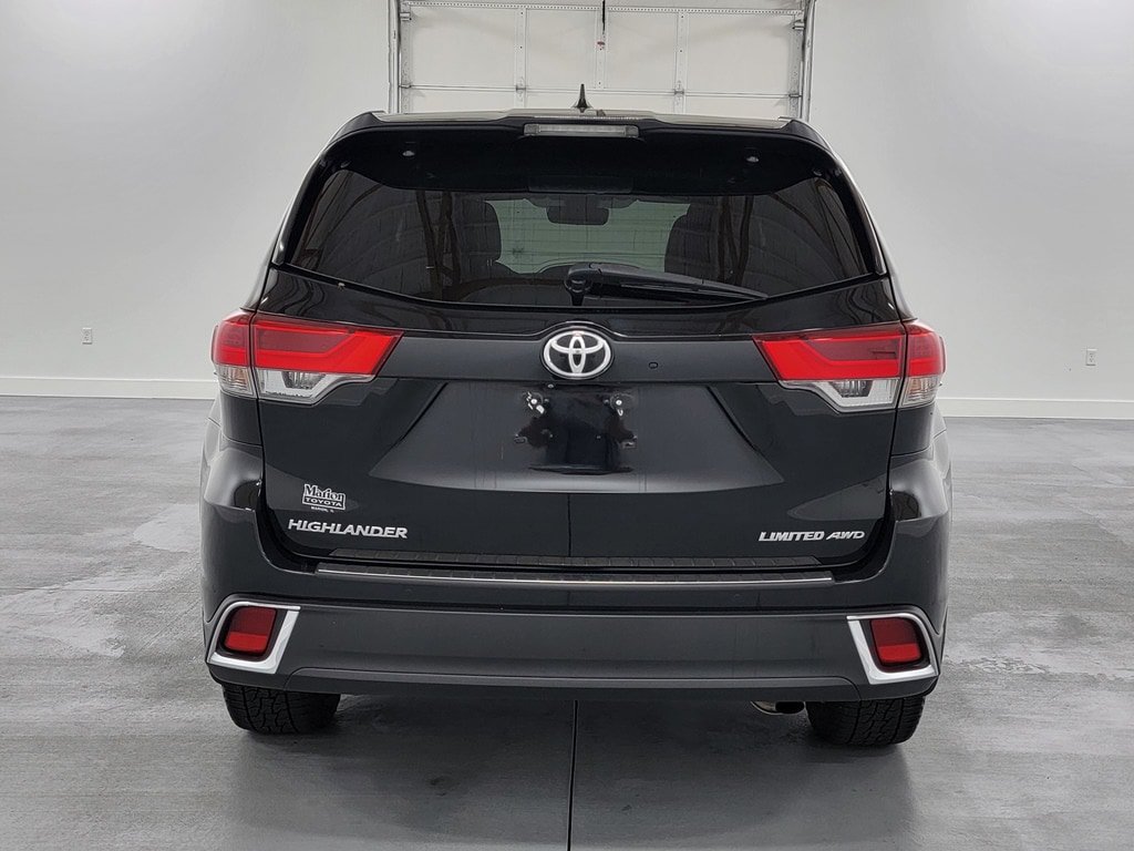 Used 2018 Toyota Highlander Limited AWD/4WD image 7