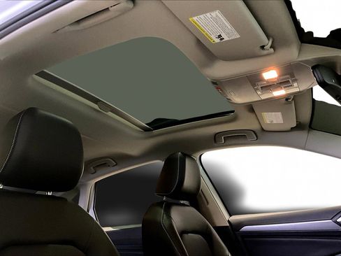 Used 2023 Volkswagen Jetta SE image 26