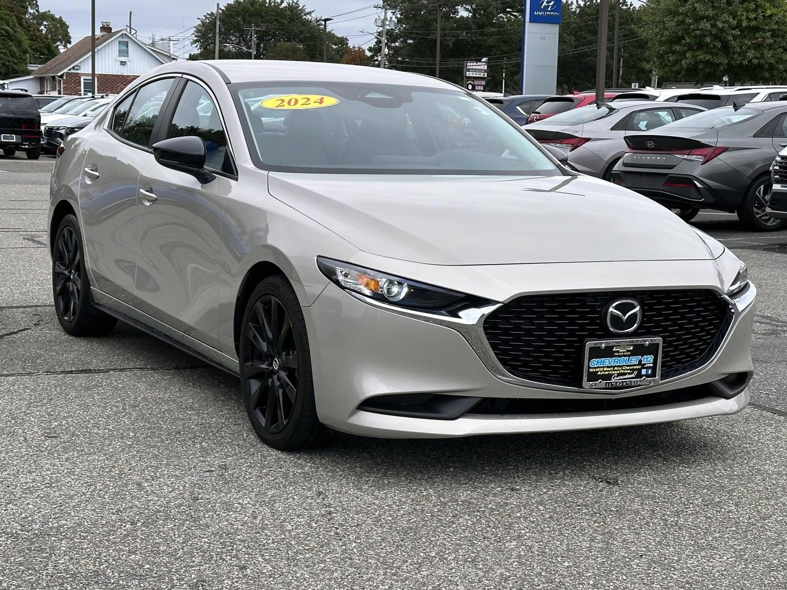 Used 2024 MAZDA MAZDA3 s FWD image 5