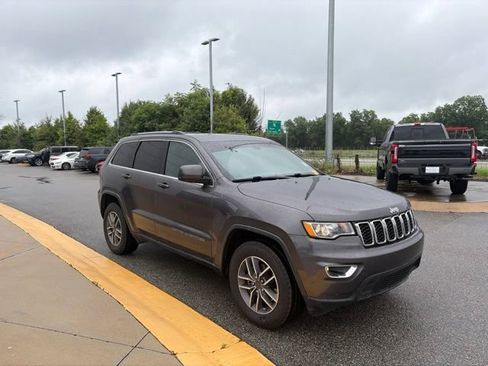 Used 2020 Jeep Grand Cherokee Laredo w/ Laredo X Package RWD image 7