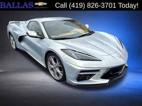 Used 2021 Chevrolet Corvette Stingray Premium Conv w/ Z51 Performance Package RWD image 2