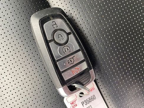 Used 2023 Ford Escape Platinum AWD/4WD image 24