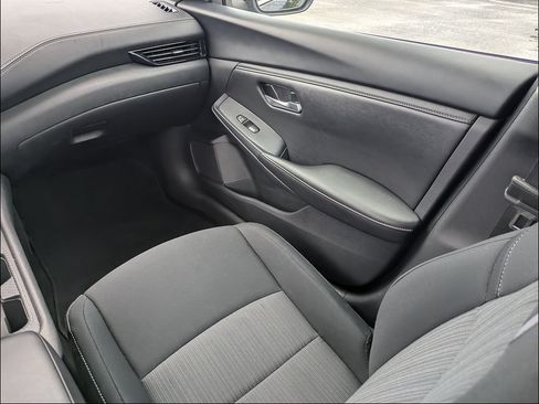Used 2024 Nissan Sentra SV w/ All-Weather Package FWD image 13