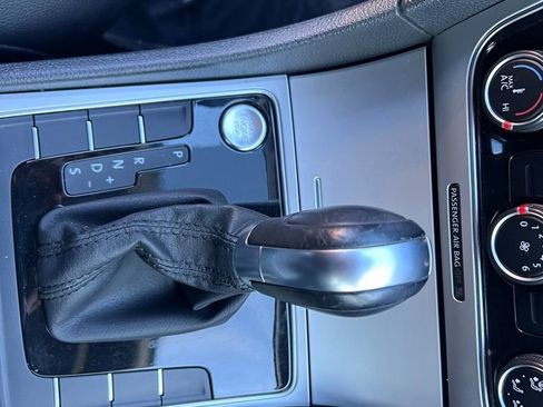 Used 2019 Volkswagen Passat 2.0T Wolfsburg w/ Wheels & Sunroof Package image 28