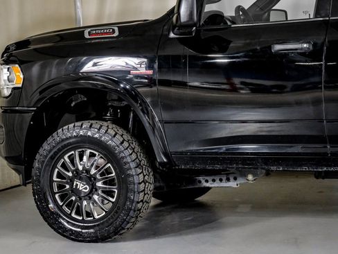 Used 2024 RAM 3500 Tradesman w/ Chrome Appearance Group image 13