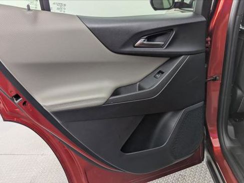 Used 2025 Chevrolet Equinox LT w/ Convenience Package II image 16