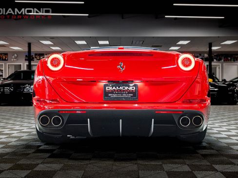 Used 2015 Ferrari California T image 39