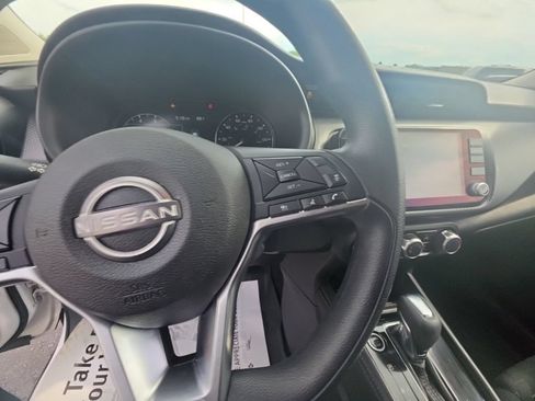 Used 2024 Nissan Kicks SV w/ Interior Electronics Package FWD image 19