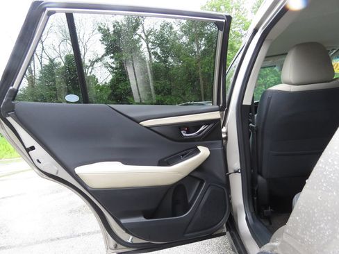 Used 2020 Subaru Outback Premium AWD/4WD image 18