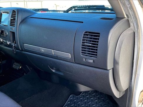 Used 2011 Chevrolet Silverado 1500 LT w/ Regional Value Package image 19