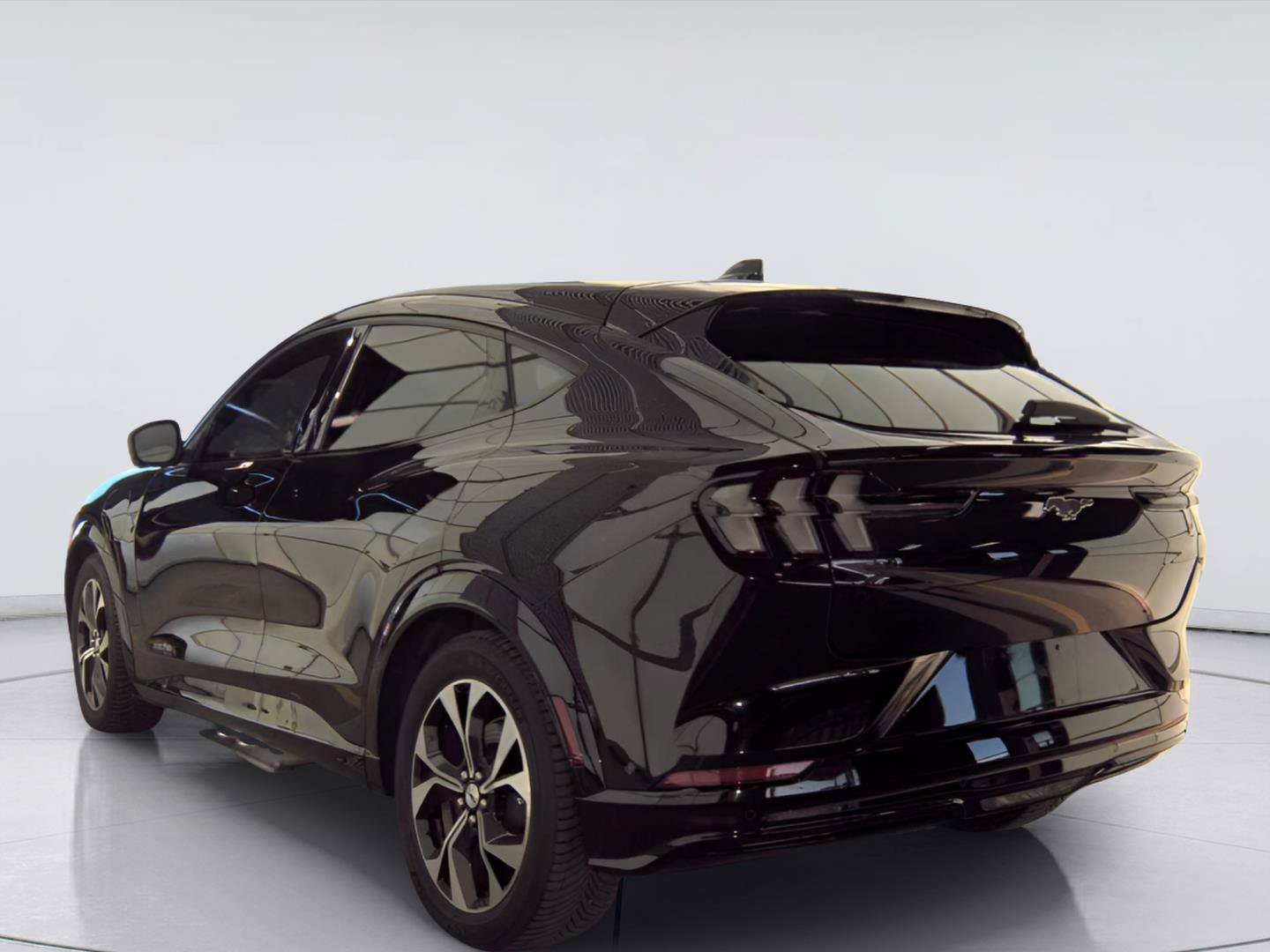 Used 2023 Ford Mustang Mach-E Premium AWD/4WD image 4