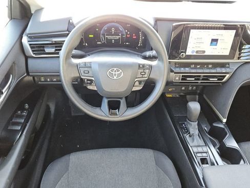 Used 2025 Toyota Camry LE FWD image 12