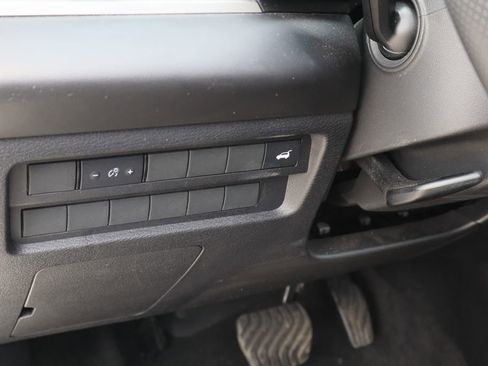 Used 2025 Mitsubishi Outlander SE FWD image 12