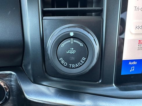 Used 2023 Ford F350 Lariat w/ Lariat Ultimate Package AWD/4WD image 23