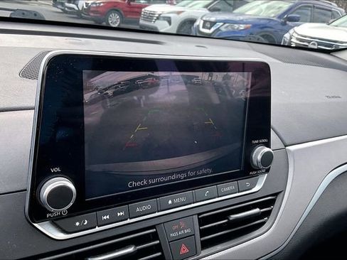 Used 2024 Nissan Altima 2.5 SR image 11