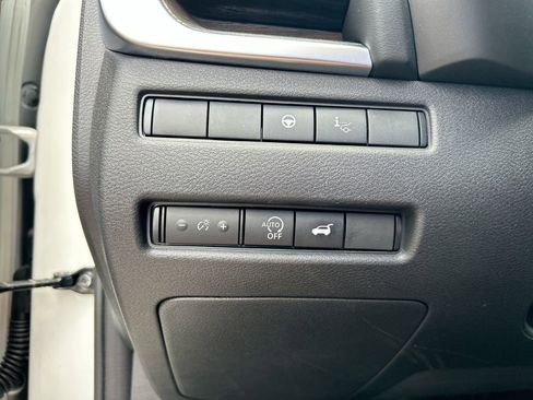 Used 2025 Nissan Rogue Platinum w/ Tech Package AWD/4WD image 22