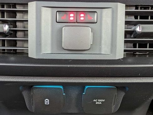 Used 2025 Ford F150 Raptor AWD/4WD image 21