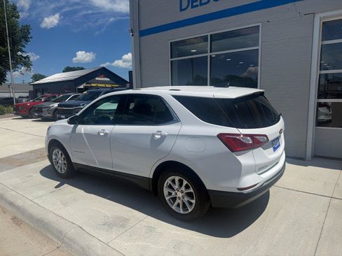 Used 2019 Chevrolet Equinox LT FWD image 3