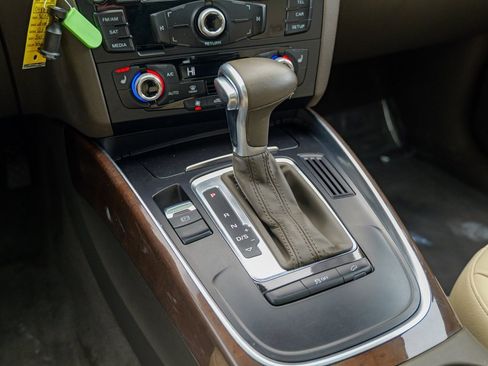 Used 2016 Audi Q5 2.0T Premium image 47