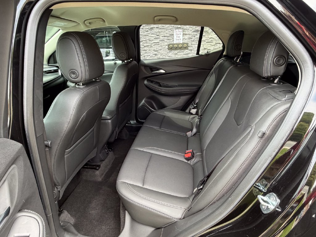 Used 2024 Buick Encore GX Sport Touring FWD image 34