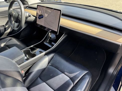 Used 2020 Tesla Model 3 Performance image 5