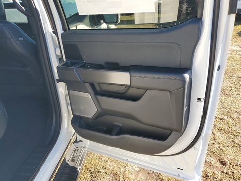 New 2025 Ford F150 Lariat w/ Equipment Group 501A Mid image 30