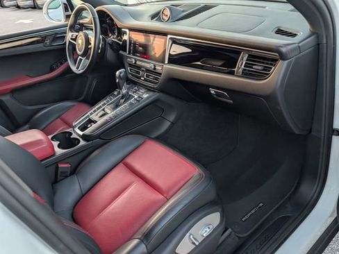 Used 2021 Porsche Macan AWD/4WD image 14