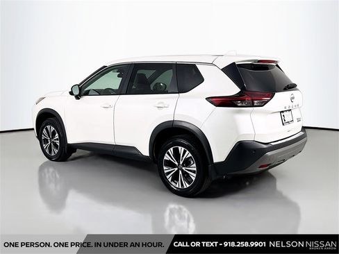 Used 2022 Nissan Rogue SV image 7