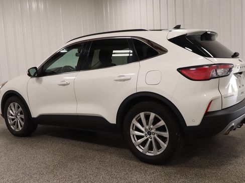 Used 2021 Ford Escape Titanium w/ Titanium Elite Package AWD/4WD image 4