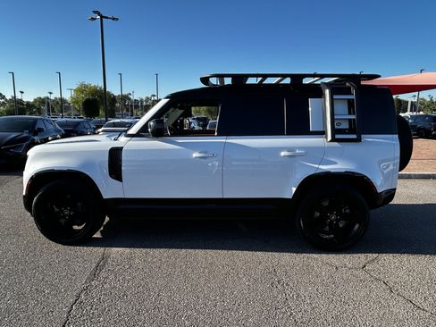 Used 2023 Land Rover Defender 110 X-Dynamic SE image 3