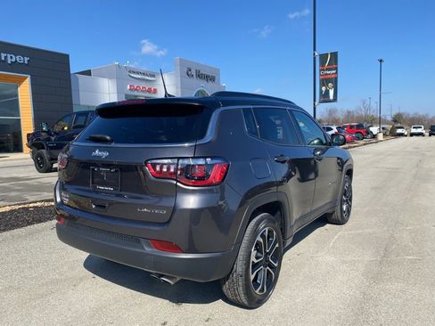 Used 2022 Jeep Compass Limited w/ Sun and Sound Group image 2