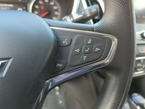 Used 2021 Chevrolet Equinox LT FWD image 13