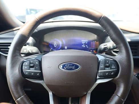 Used 2022 Ford Explorer King Ranch w/ Class IV Trailer Tow Package AWD/4WD image 14