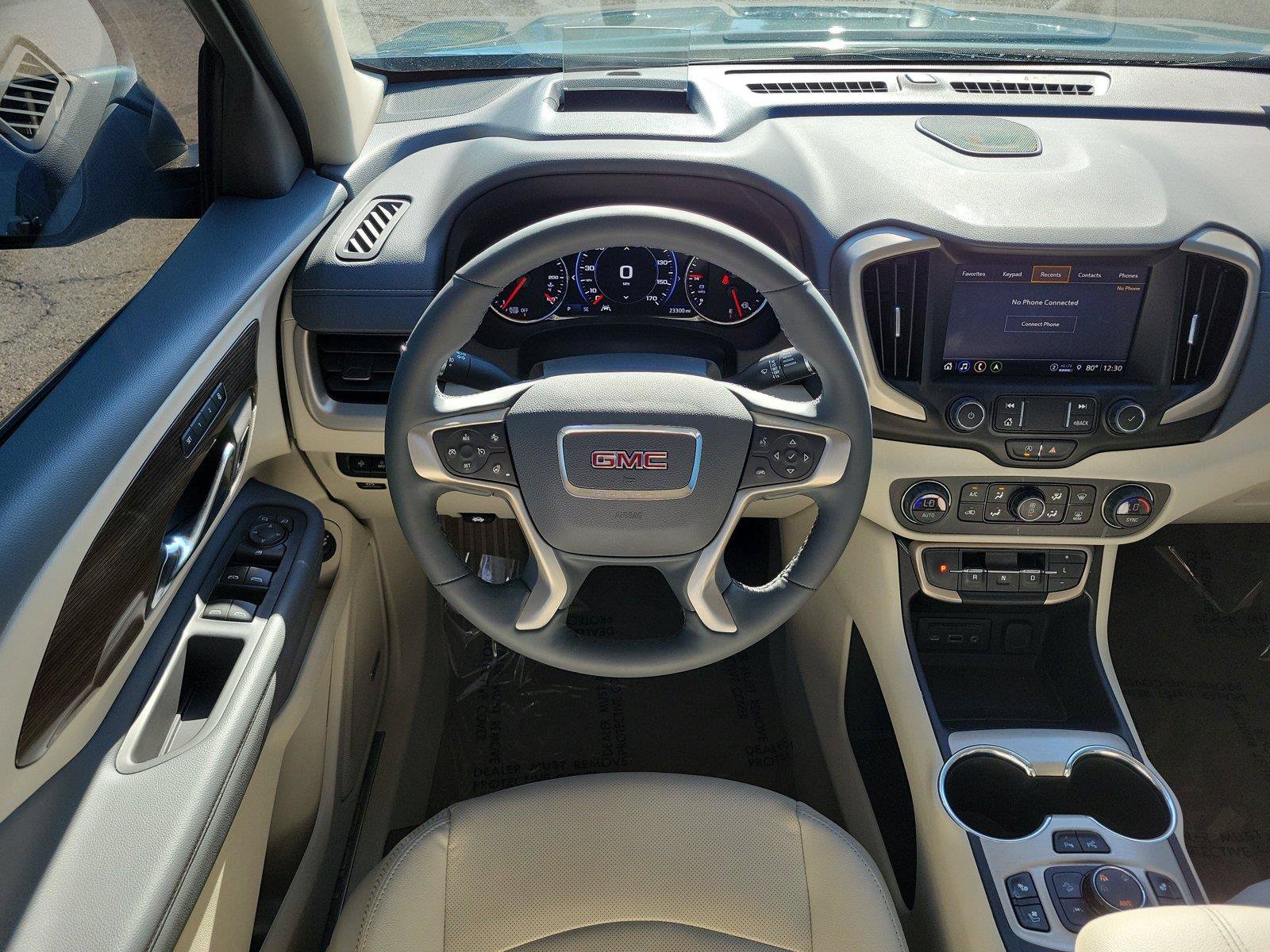 Used 2024 GMC Terrain Denali w/ Denali Premium Package AWD/4WD image 10