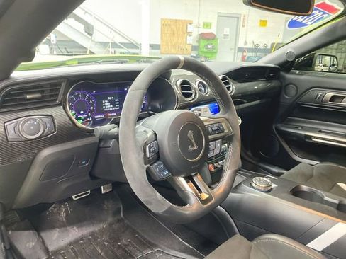 Used 2020 Ford Mustang Shelby GT500 w/ Technology Package image 10
