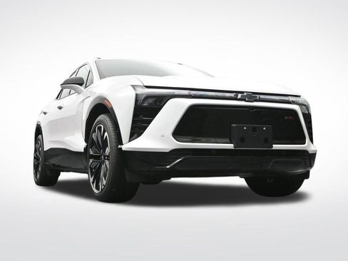 Used 2025 Chevrolet Blazer EV RS w/ Super Cruise Package AWD/4WD image 30