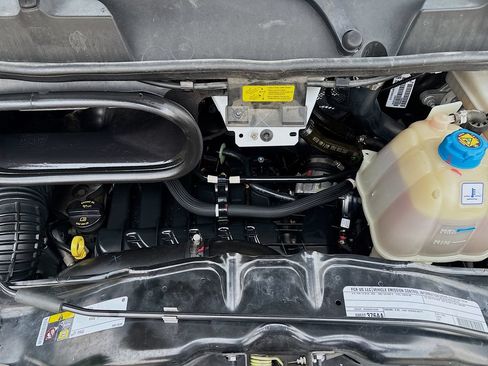 Used 2024 RAM ProMaster 2500 w/ Safety Group FWD image 27